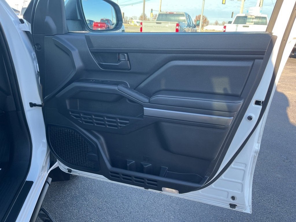 2024 Toyota Tacoma 4WD SR5