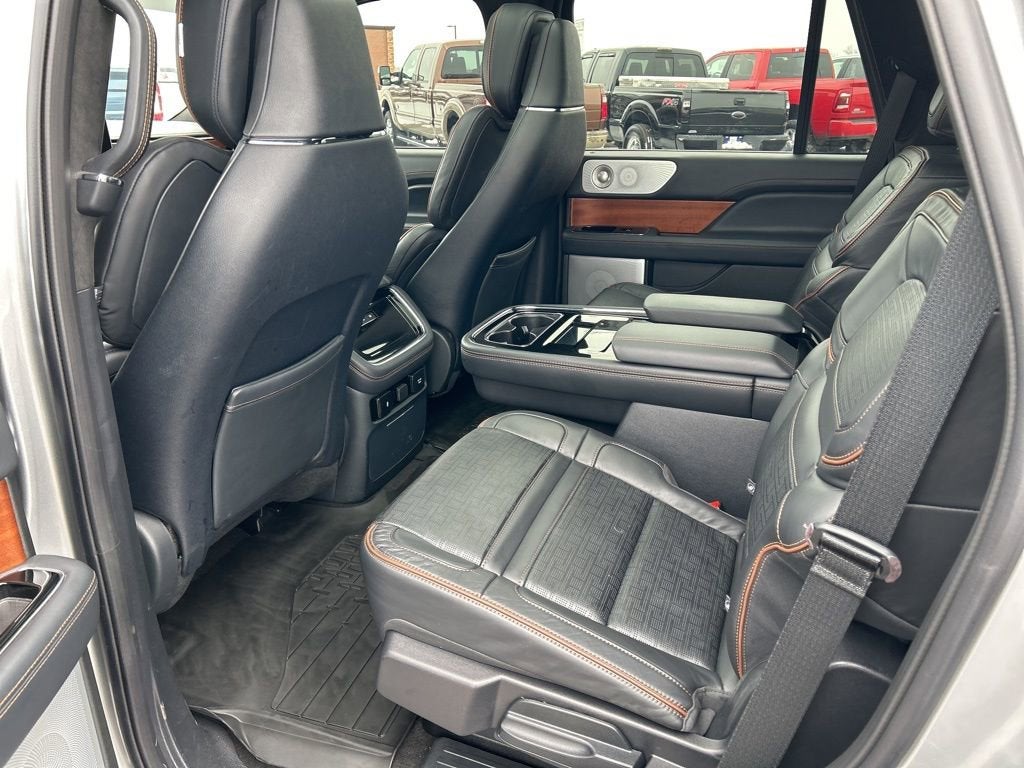 2024 Lincoln Navigator Black Label
