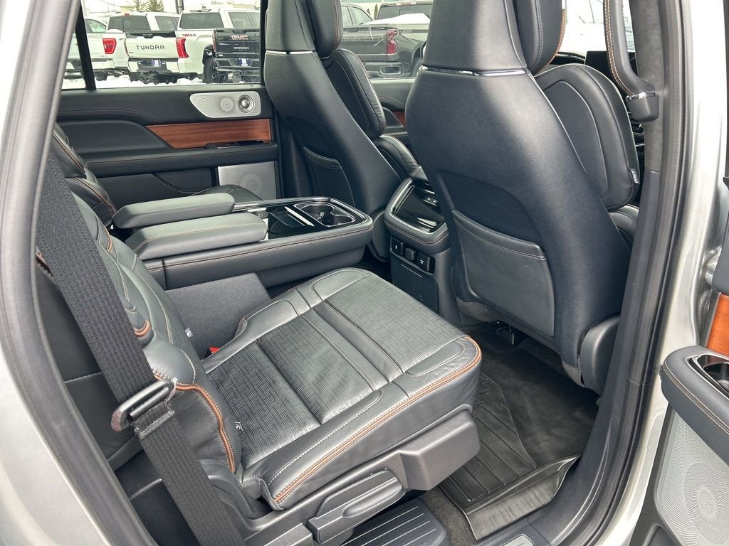 2024 Lincoln Navigator Black Label