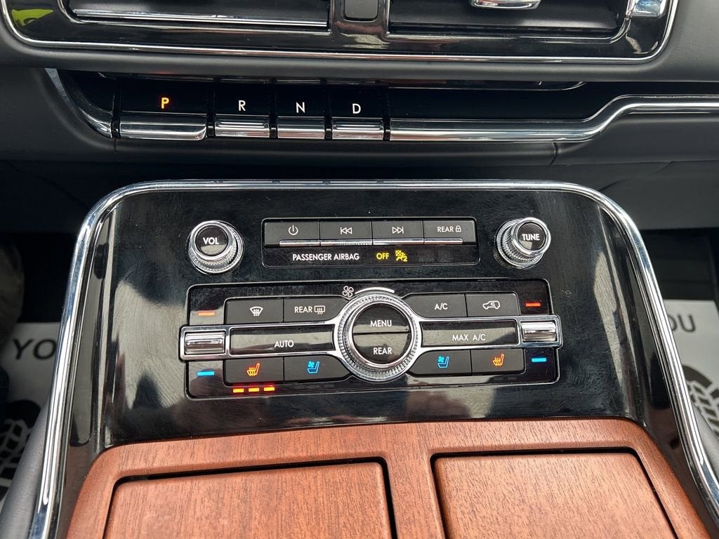 2024 Lincoln Navigator Black Label