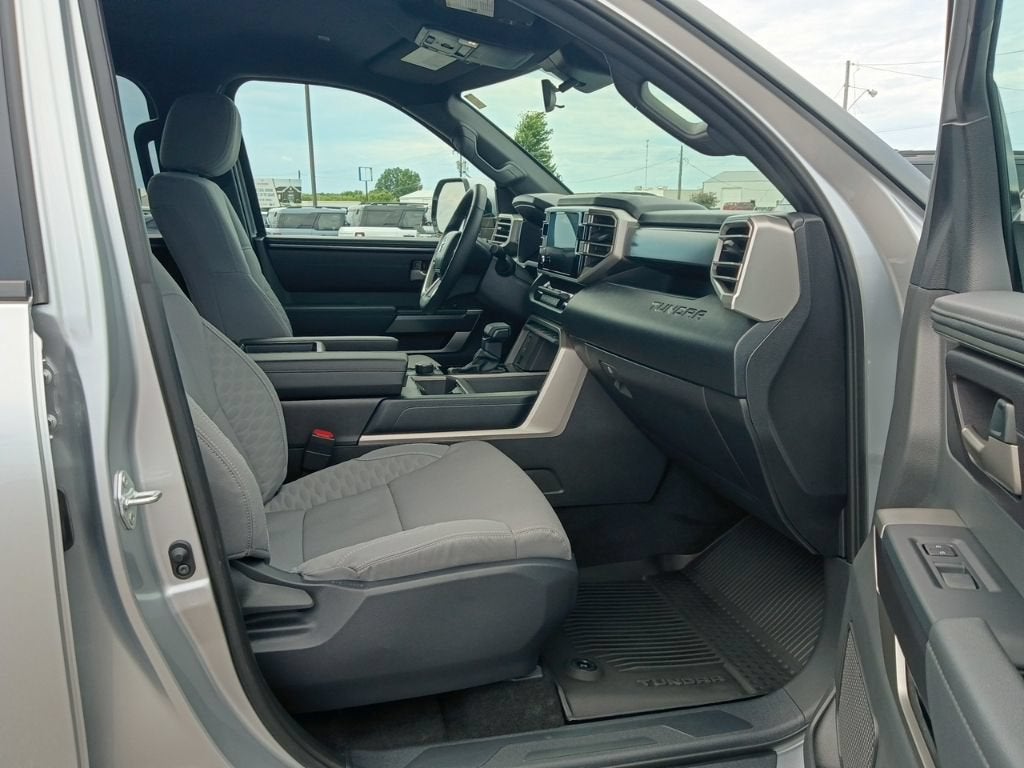 2025 Toyota Tundra 4WD SR5