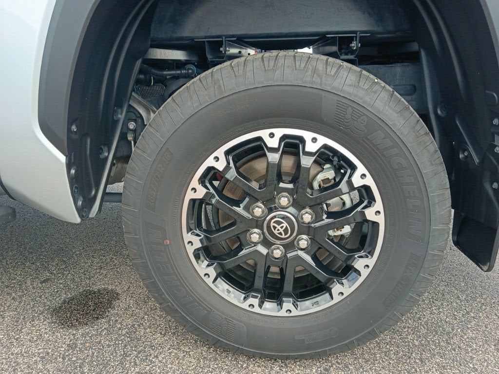 2025 Toyota Tundra 4WD SR5