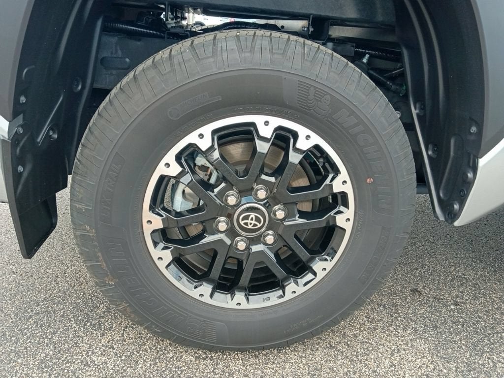 2025 Toyota Tundra 4WD SR5