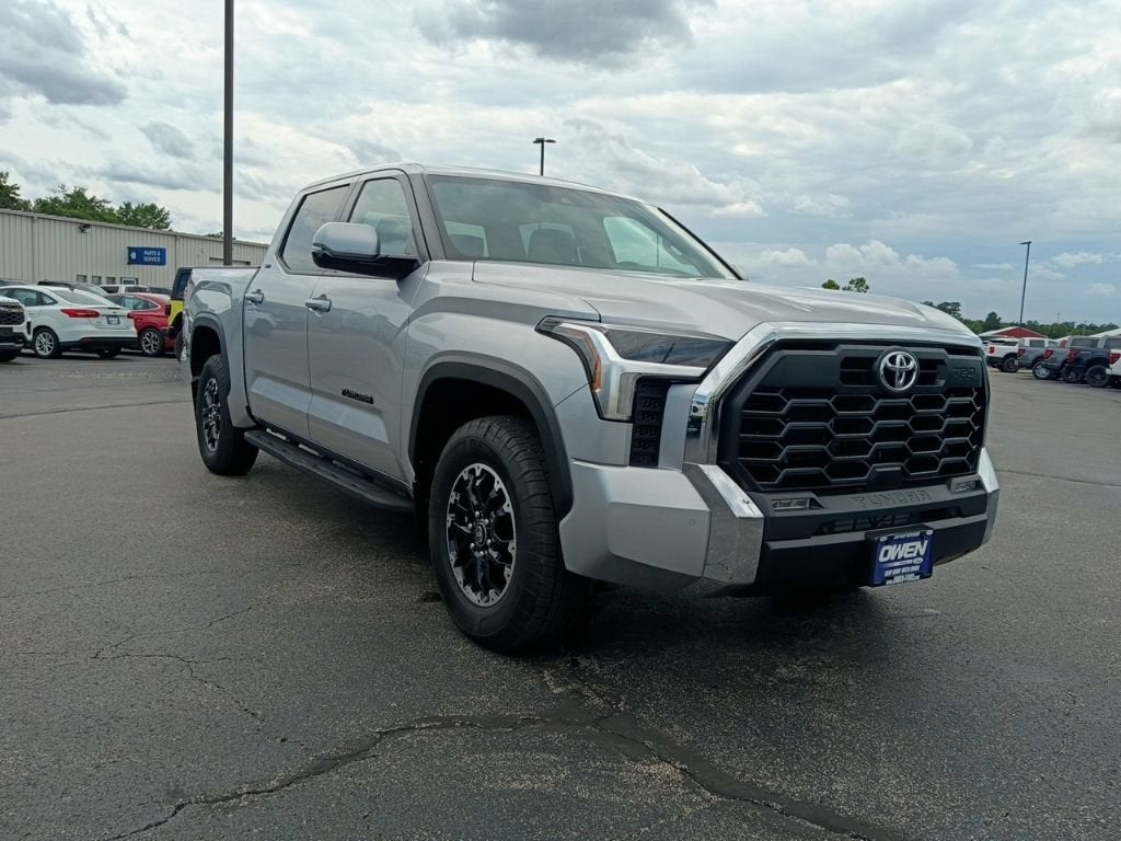 2025 Toyota Tundra 4WD SR5