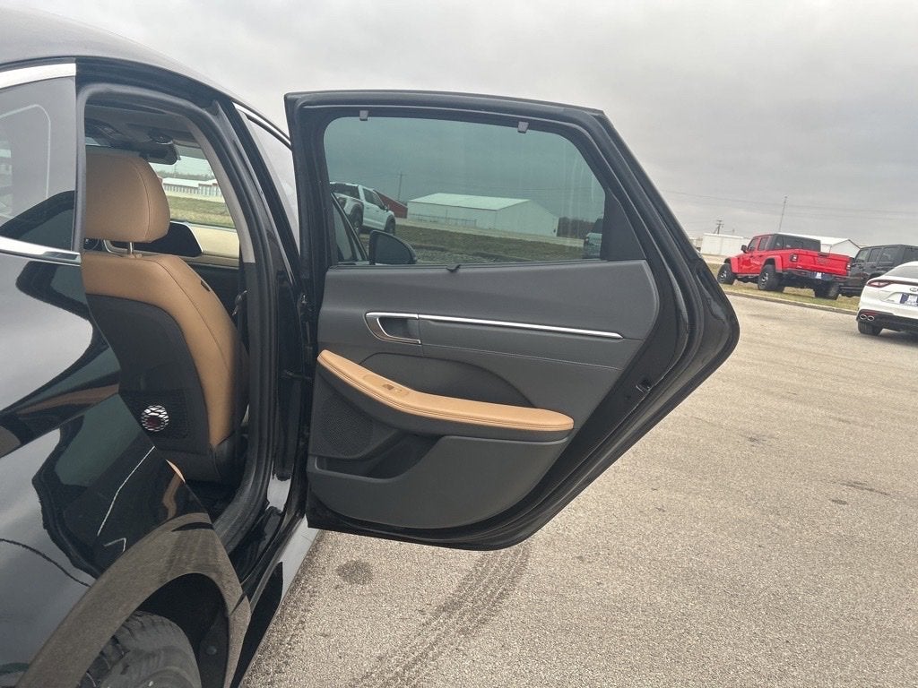 2023 Hyundai Sonata Hybrid Limited