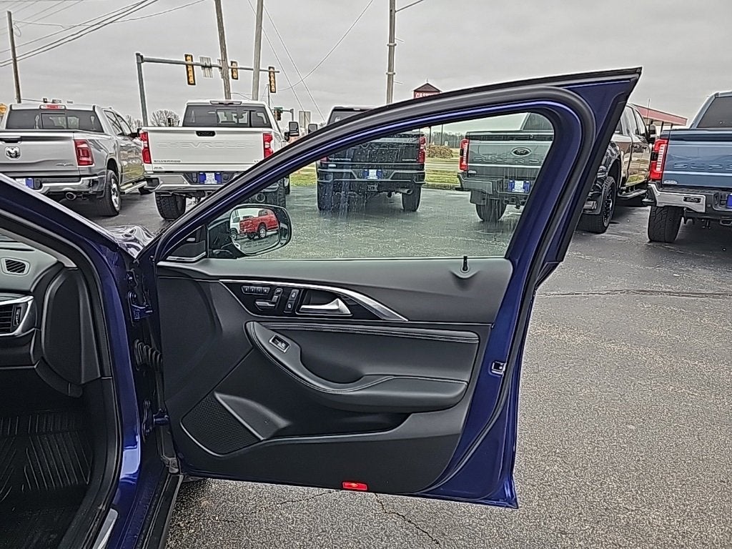 2018 INFINITI QX30 ESSENTIAL