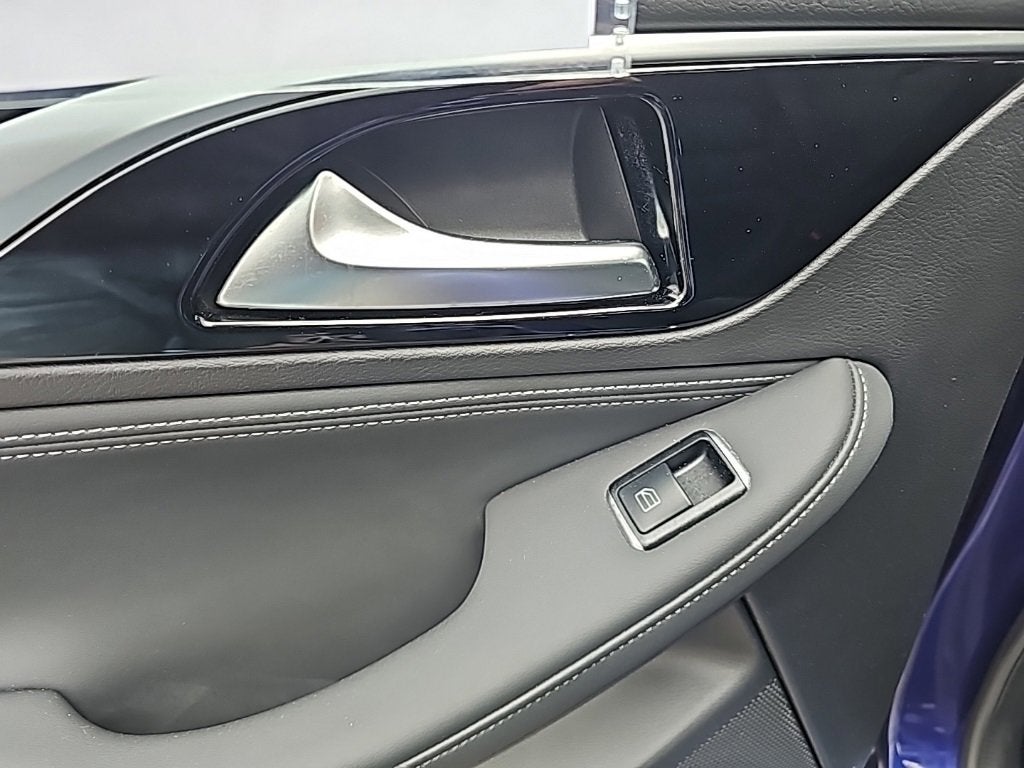 2018 INFINITI QX30 ESSENTIAL