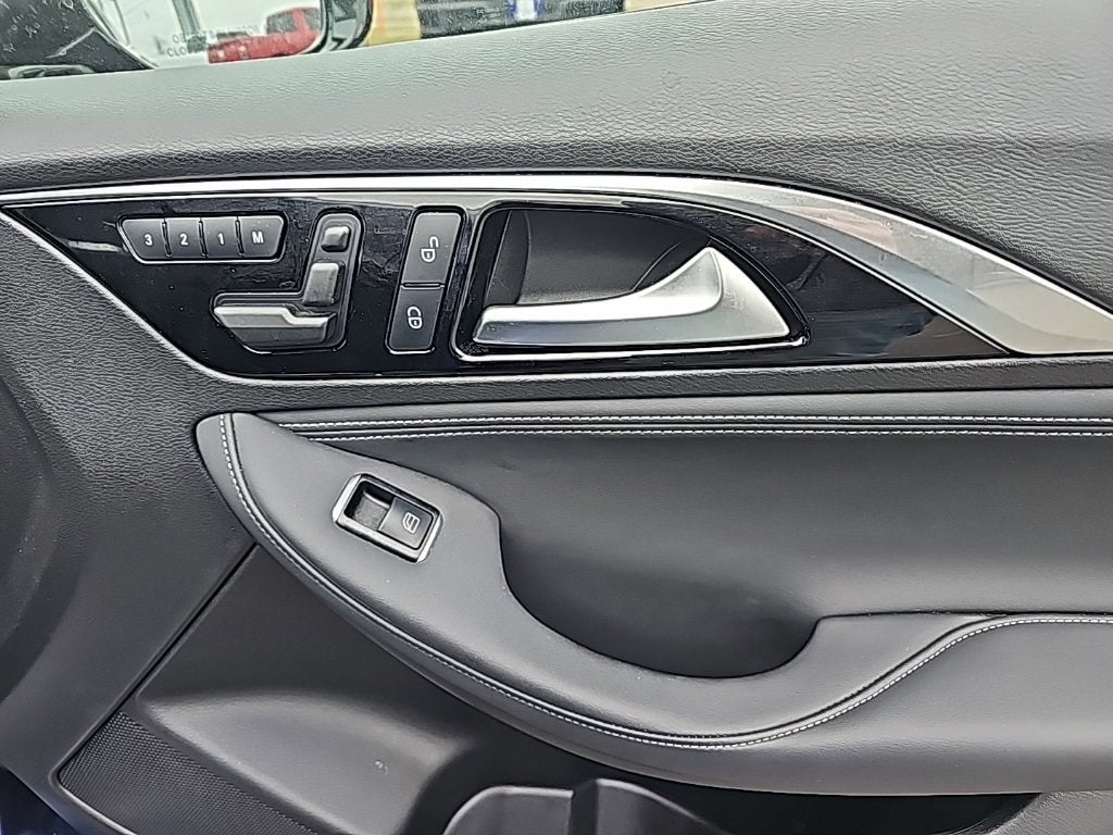 2018 INFINITI QX30 ESSENTIAL