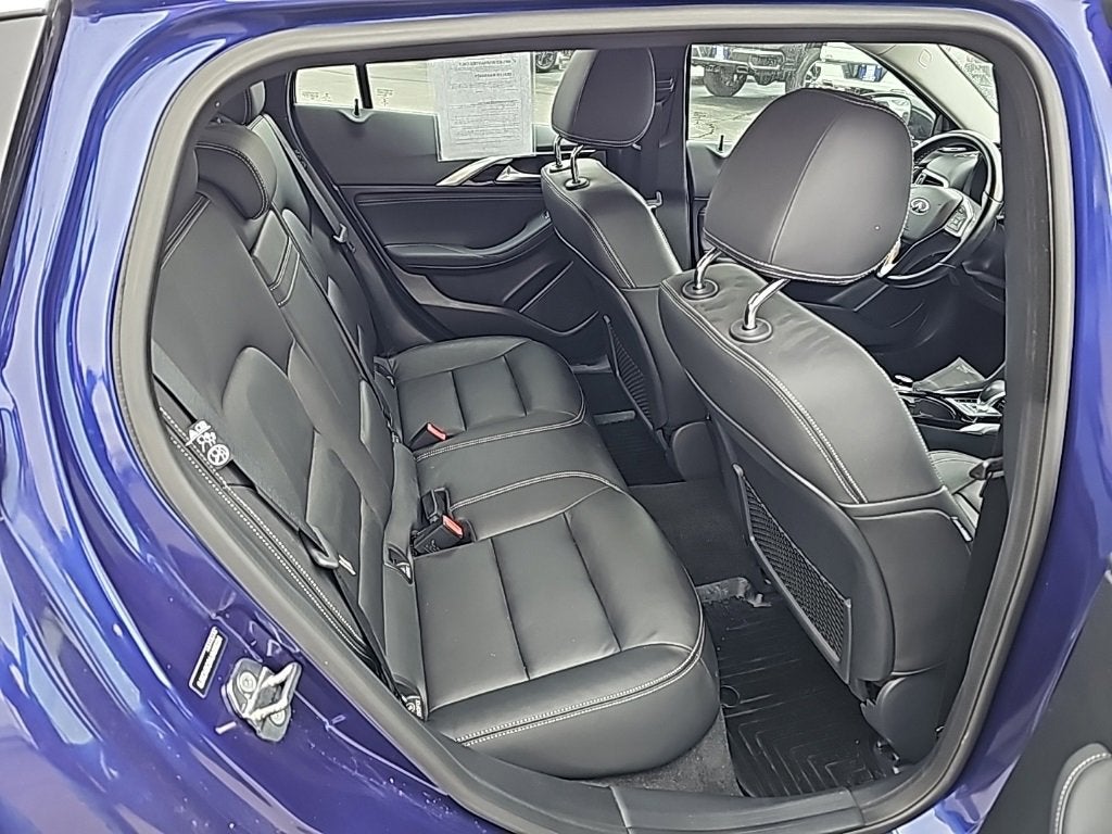 2018 INFINITI QX30 ESSENTIAL