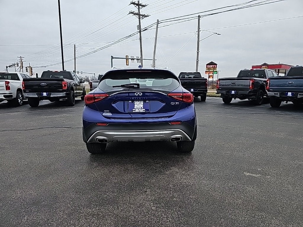 2018 INFINITI QX30 ESSENTIAL