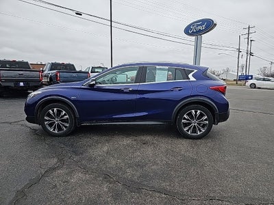 2018 INFINITI QX30 ESSENTIAL