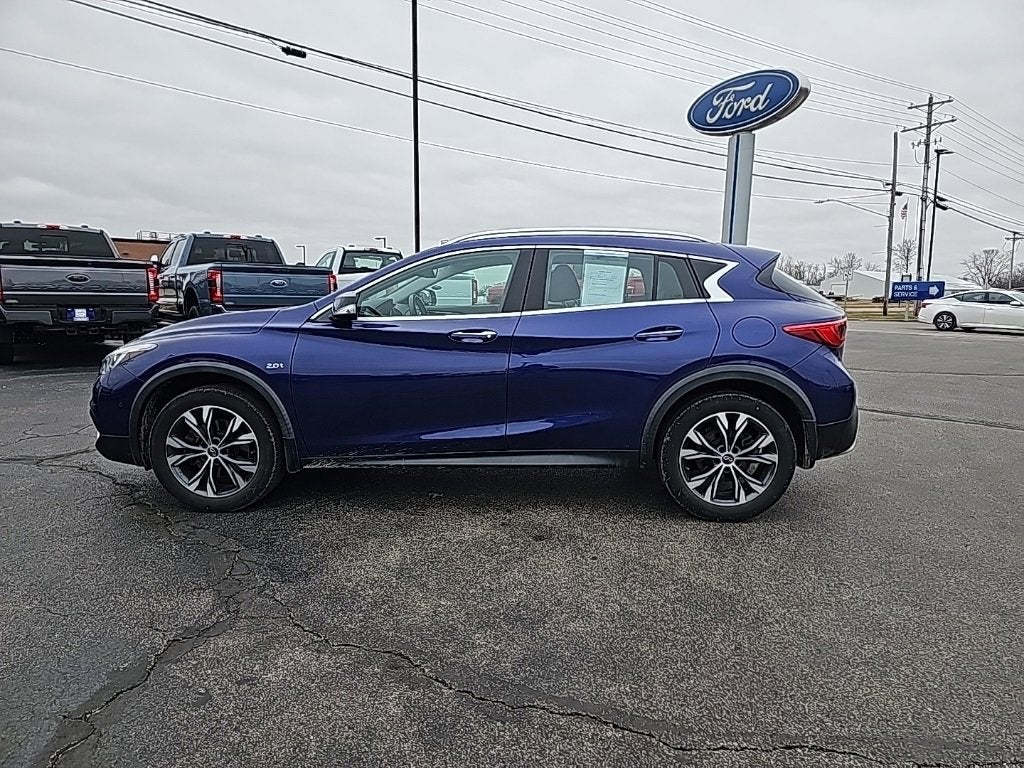 2018 INFINITI QX30 ESSENTIAL