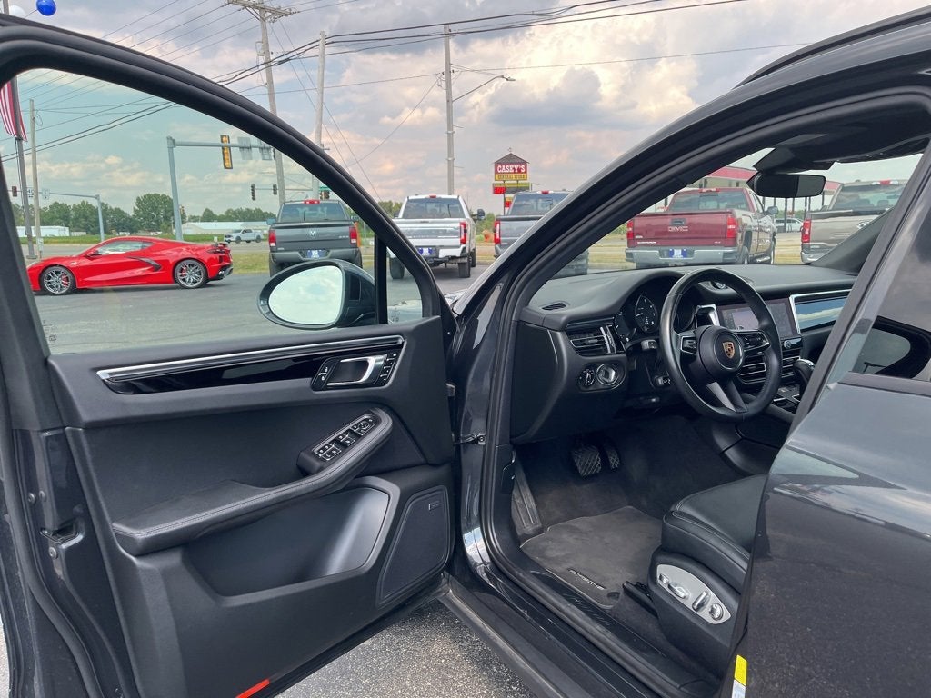 2024 Porsche Macan Base