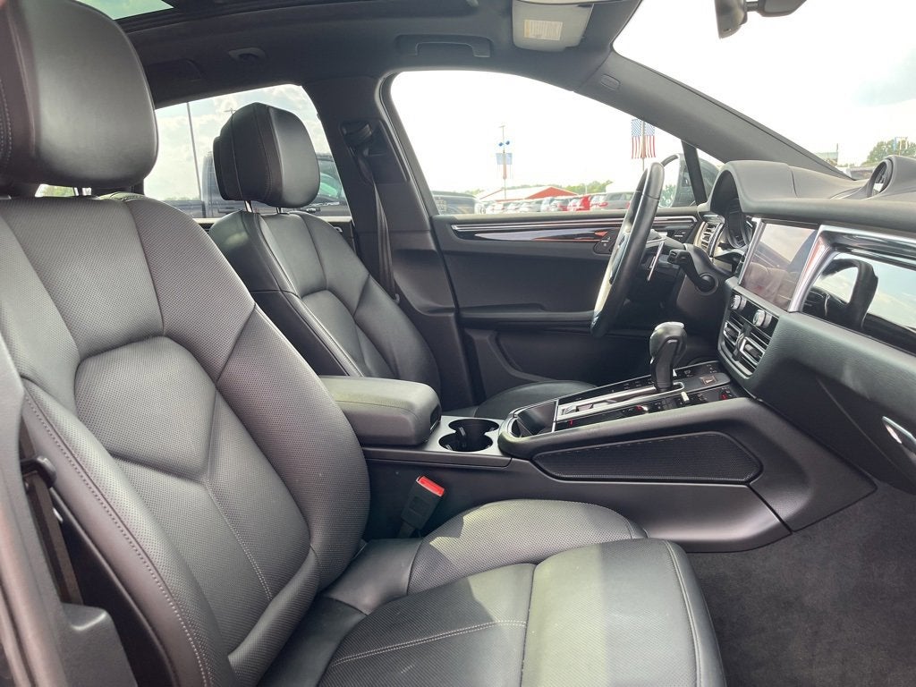 2024 Porsche Macan Base