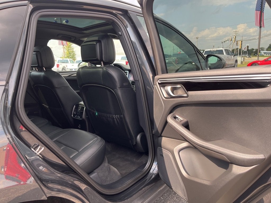 2024 Porsche Macan Base