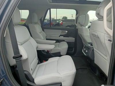 2027 Ford Expedition Platinum